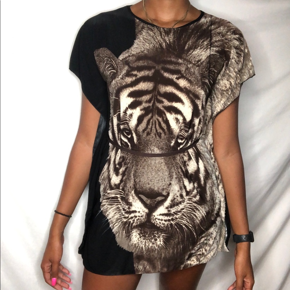 3/$15 Cristina love Tiger Mini Dress Tunic S